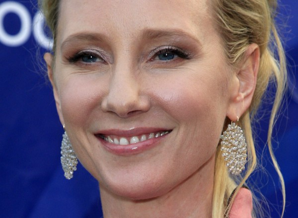 Anne Heche po wypadku samochodowym. Są nowe informacje o stanie zdrowia aktorki