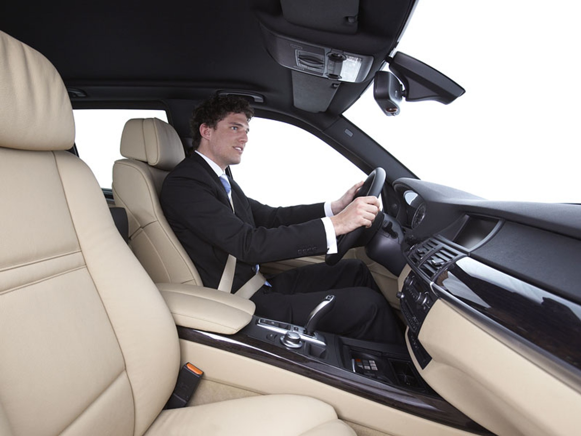 BMW X5 Security Plus: pancerna twierdza (fotogaleria)