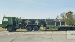 Wojsko Polskie sprzedaje potężne Volvo do transportowania czołgów