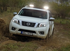 Nissan Navara Trek1 - budowlaniec w garniturze | TEST