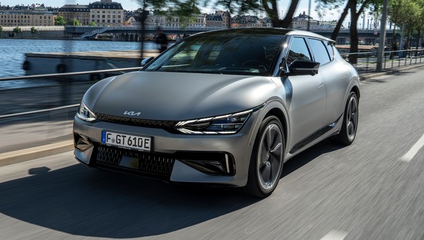 To najtańsze auto 500+ w Polsce. Już wiemy, jak jeździ Kia EV6 GT