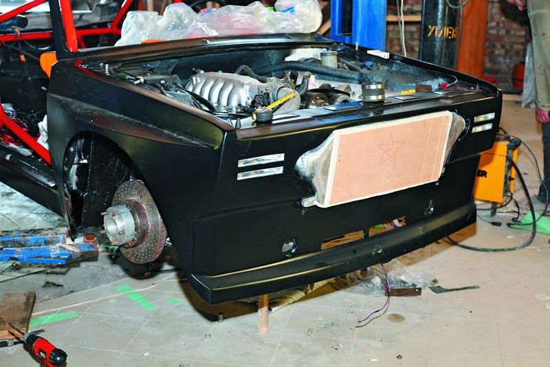 Lada 2105 Gladkov Edition: rosyjski tuning nieco inaczej