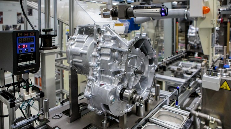 Toyota - linia produkcyjna hybrydowych skrzyń biegów