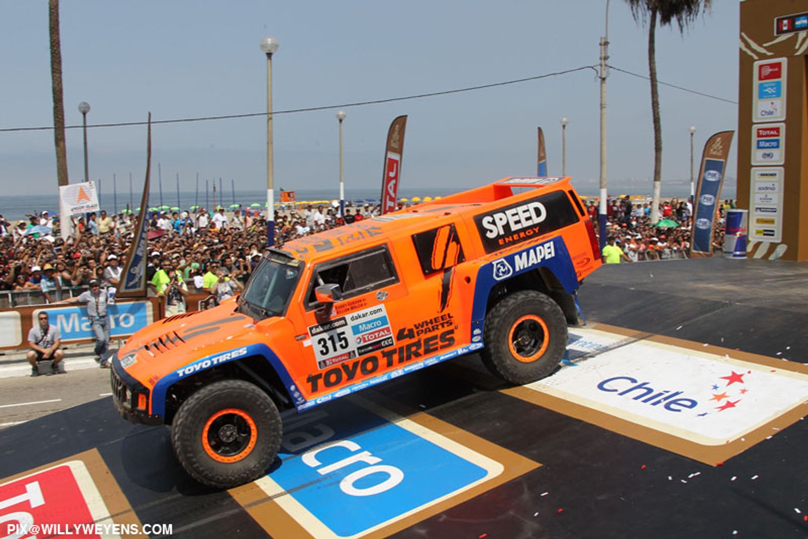 Dakar 2013: Hołowczyc i Przygoński w czołówce (I etap. wyniki, galeria)