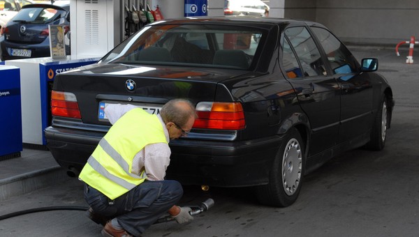 Radzimy, jak wydawać mniej na paliwo? Sprawdzamy kiedy warto zamontować instalację LPG