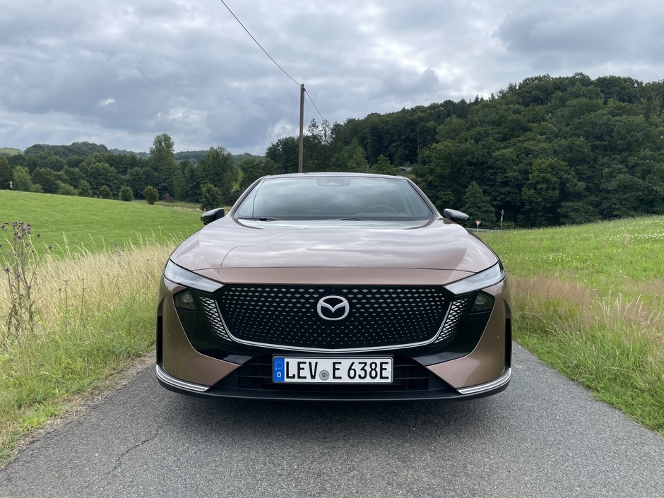 Mazda 6e