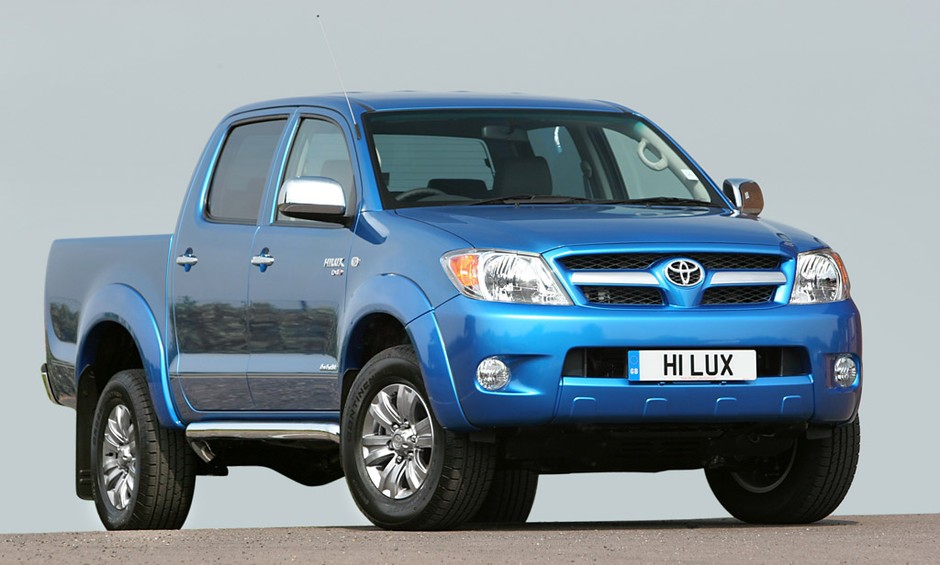 Używana Toyota Hilux: ciężarówka 4x4