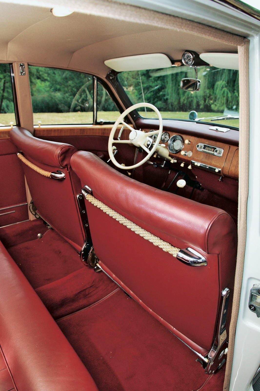 BMW V8 3200 Super - technika nowsza niż stylistyka