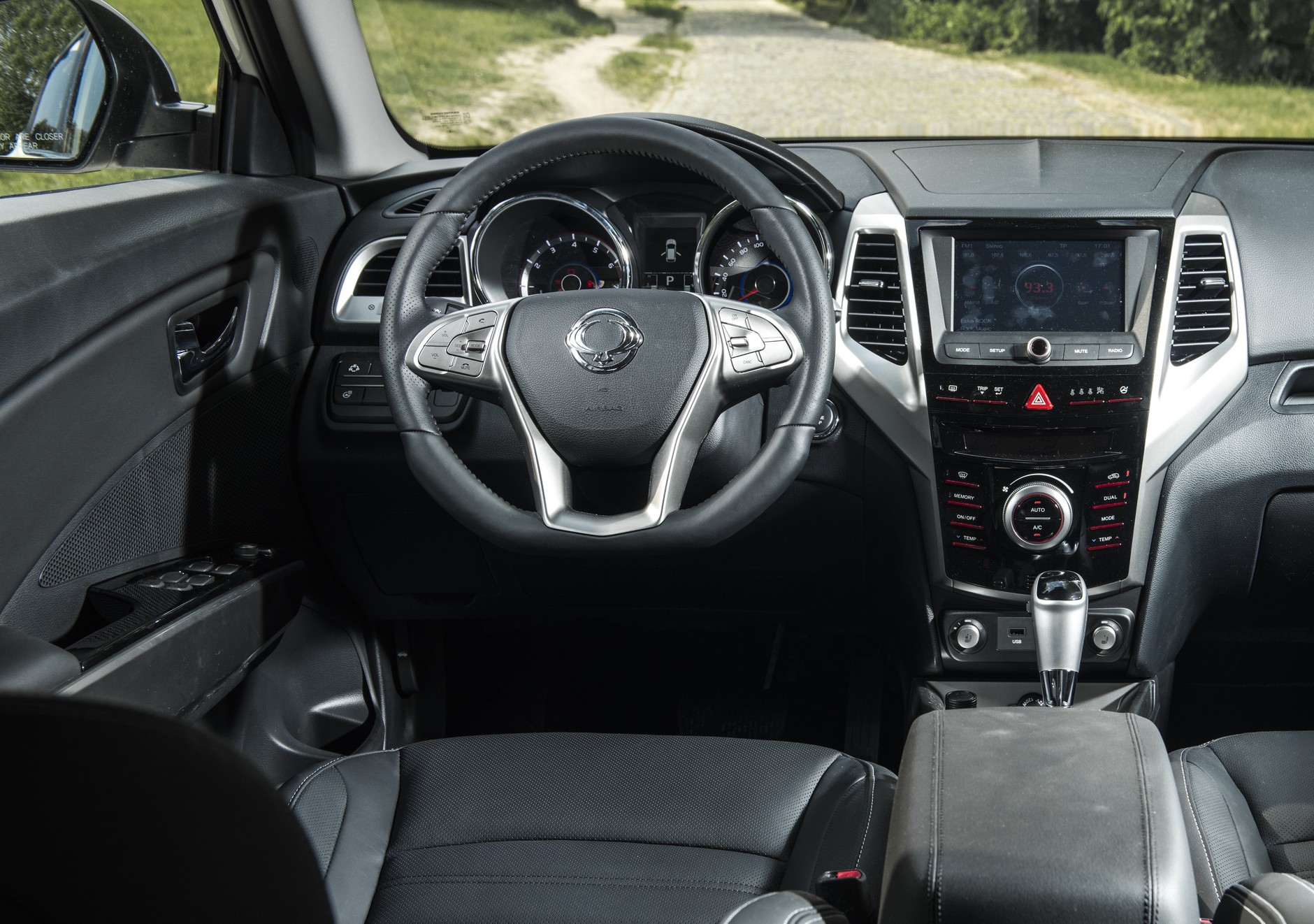 SsangYong Tivoli za 59,9 tys. zł (polskie ceny)