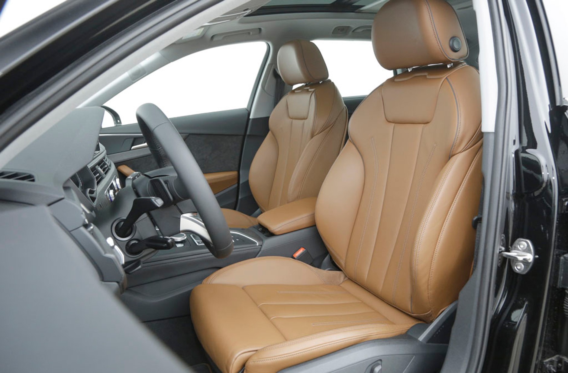 Perfekcyjnie poprawne - Audi A4 Avant 2.0 TDI  S-tronic