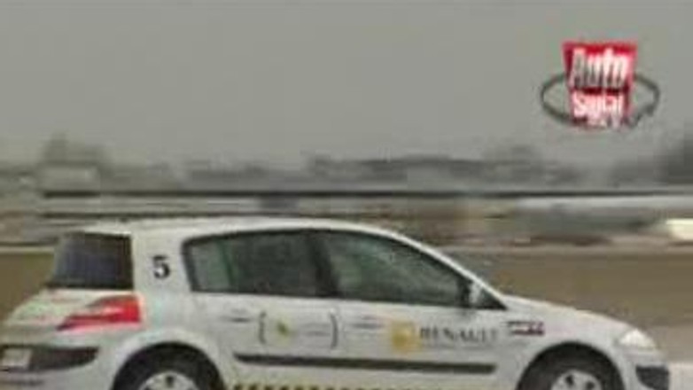 Auto Świat TV - Jak operować hamulcem i sprzęgłem?