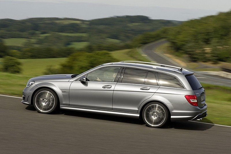 Mercedes C63 AMG daje z siebie jeszcze więcej