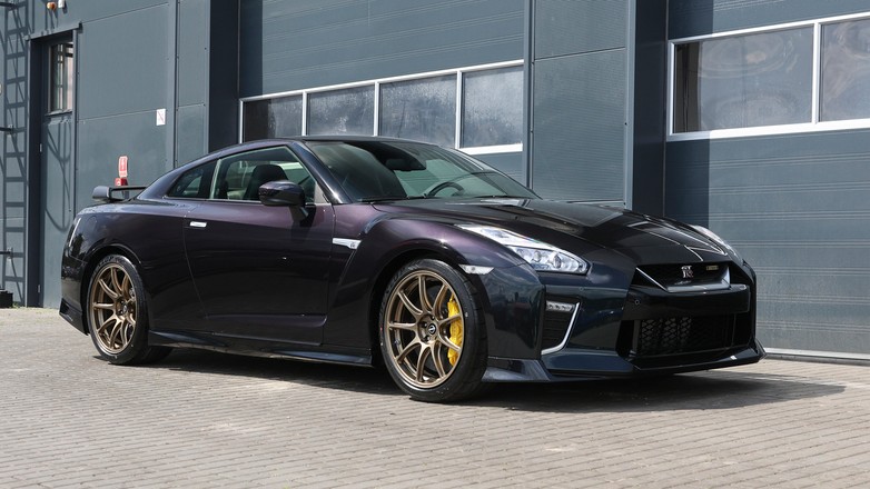 Jedyny w Europie pożegnalny Nissan GT-R R35 Prestige T-Spec trafił do Polski