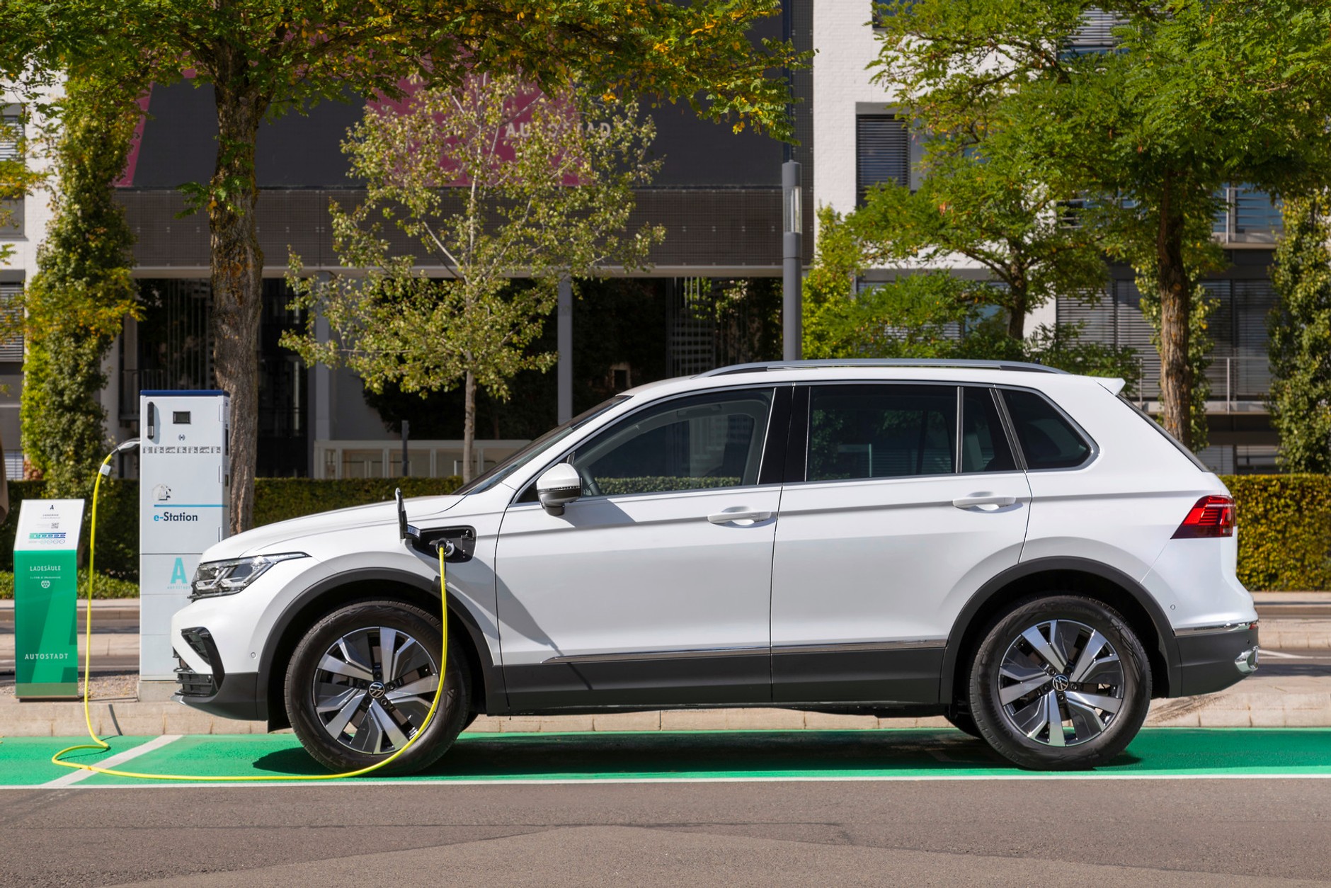 ID.4 i Tiguan eHybrid