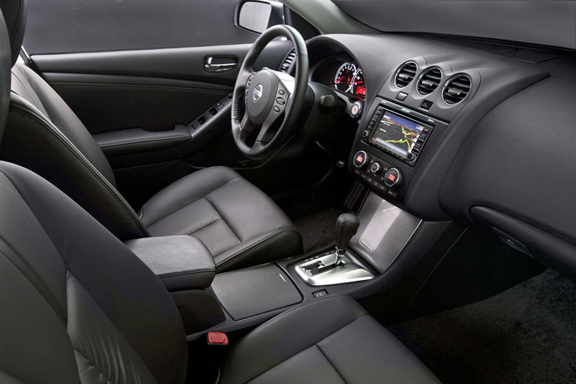 Nissan Altima 2010: amerykański facelifting na rok 2010