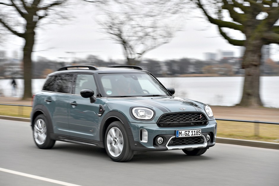 Mocna różnica: Cooper S ma teraz 178 KM, a wersja wyżej – John Cooper Works – 306 KM