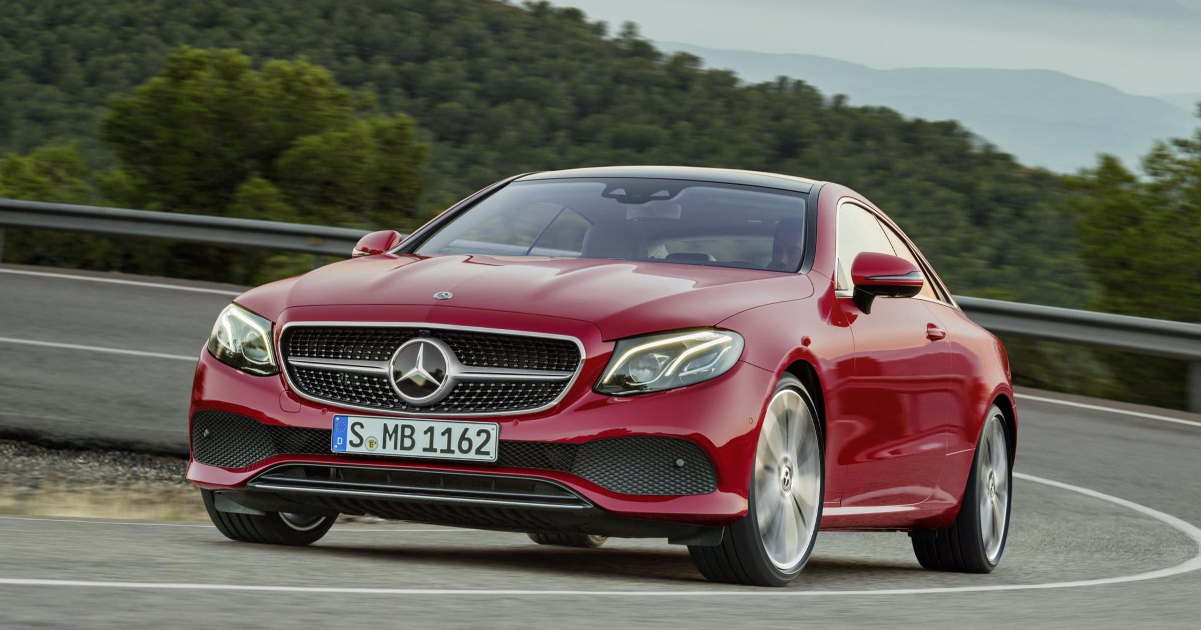 Mercedes E Coupe – stylowy komfort