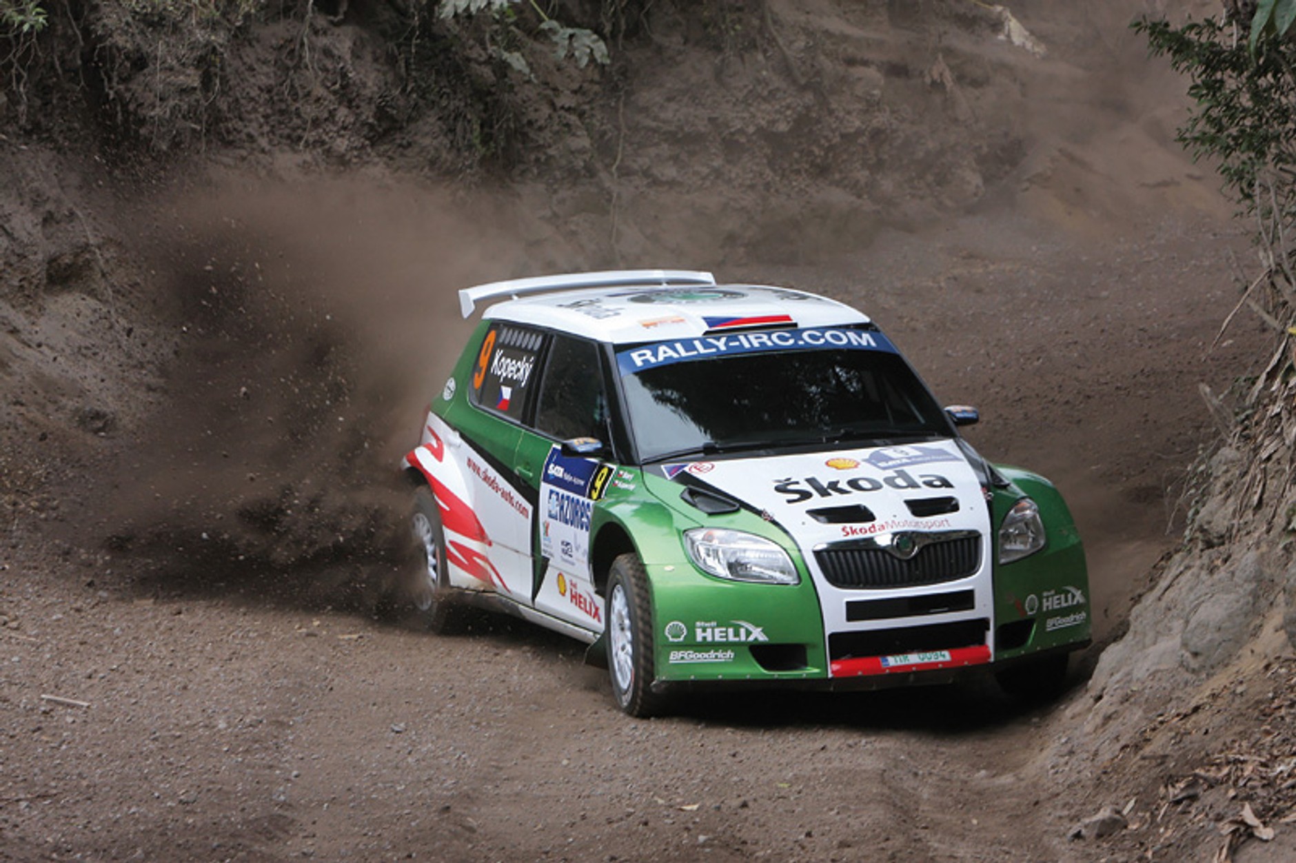 IRC – SATA Rally Acores: Kris Meeke i Peugeot 207 S2000 (fotogaleria)