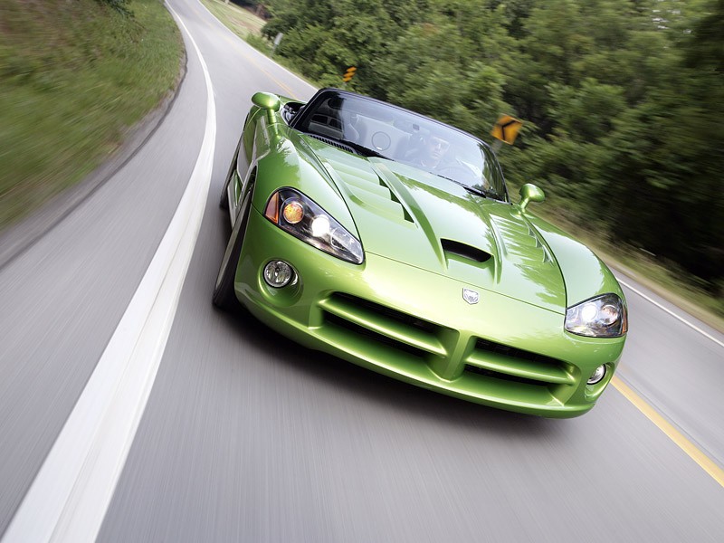 Dodge Viper SRT10: model 2008 już w produkcji (wideo)
