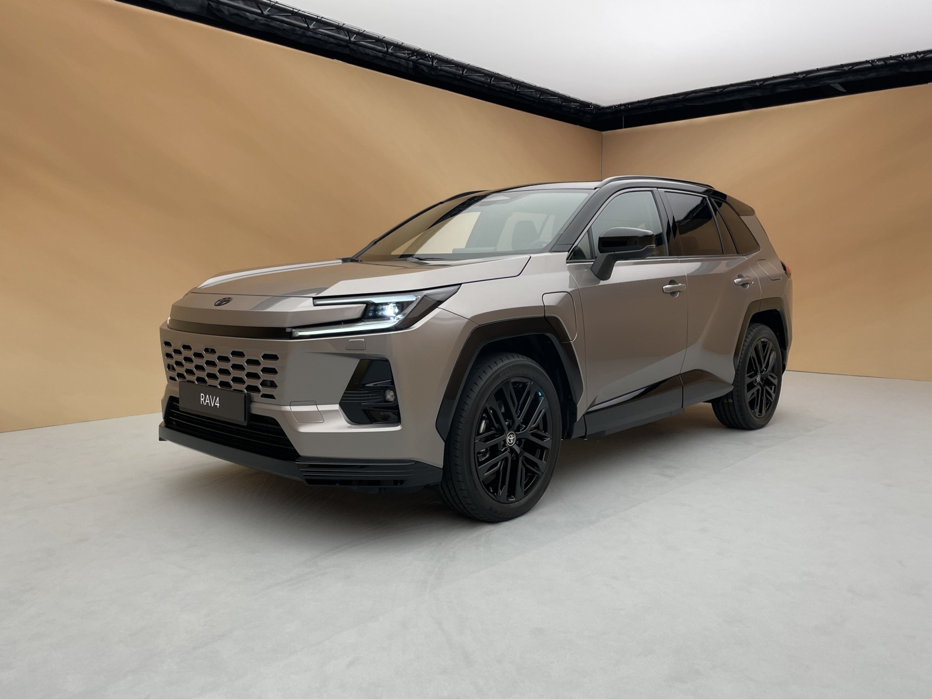 Nowa Toyota RAV4 (2025)