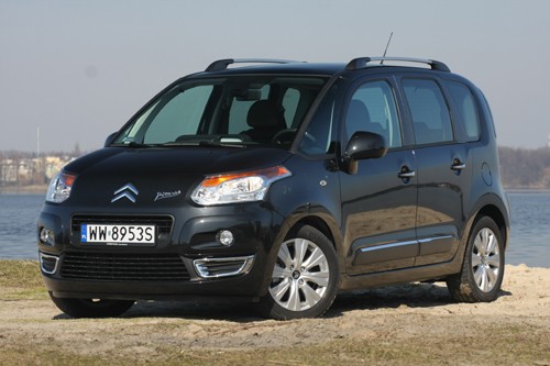 Citroen C3 Picasso kontra Skoda Roomster - Nie szata zdobi, ale...