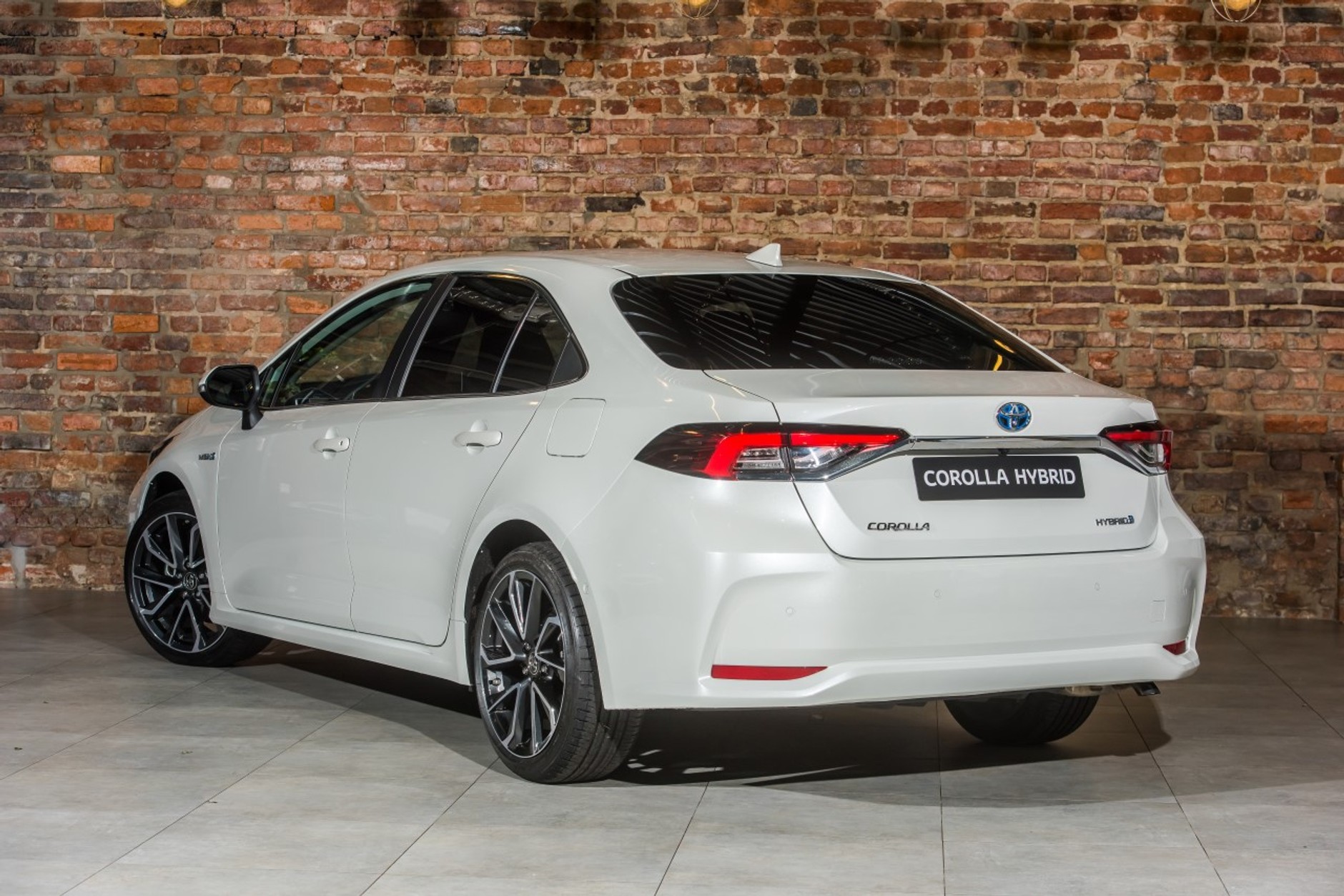 Nowa Toyota Corolla Sedan - rodzina w komplecie