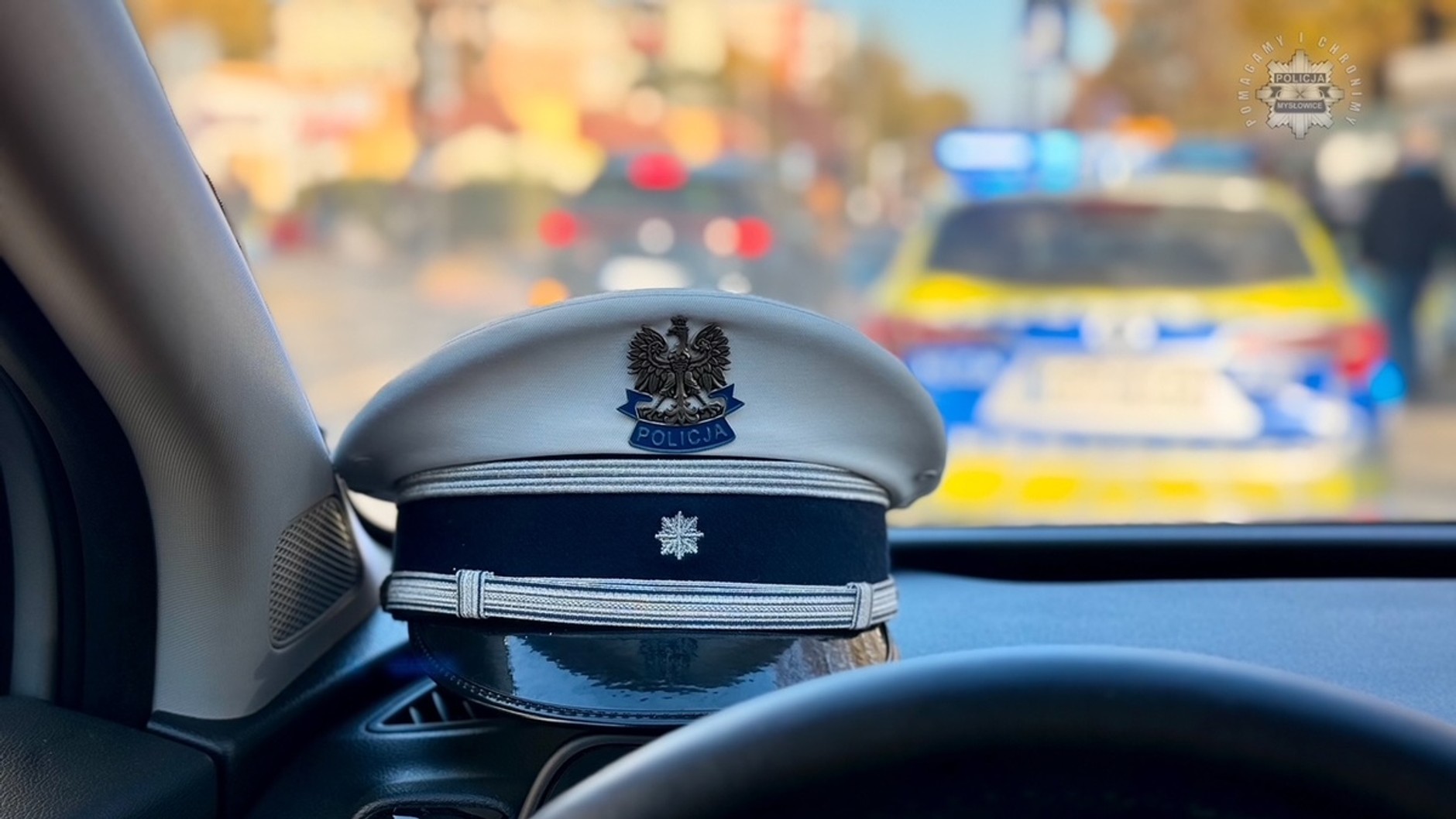 Policjanci podsumowali długi weekend. Kierowca wjechał pod niepodniesione zapory