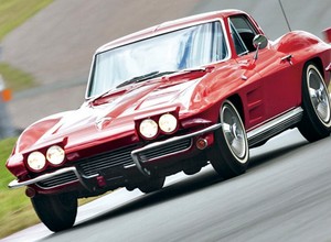 Chevrolet Corvette C2 Sting Ray - sportowa płaszczka