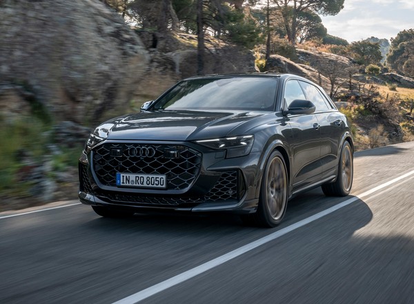 Audi pokazało najmocniejsze spalinowe auto w historii marki. Oto RS Q8 Performance
