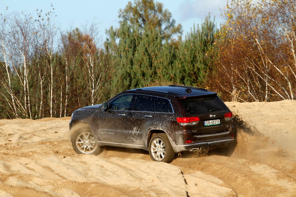 Grand Cherokee w terenie