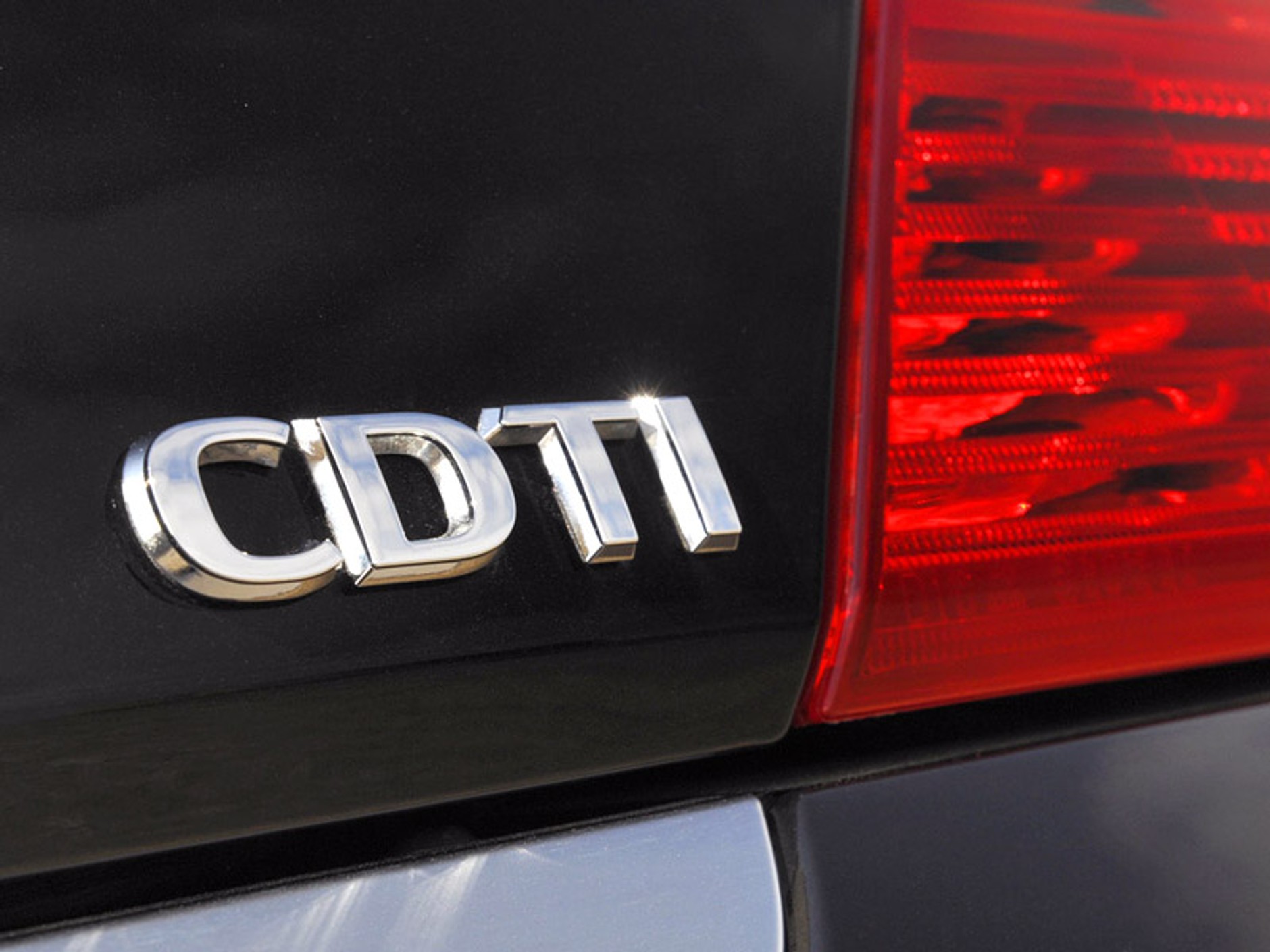 Vauxhall Tigra Sport Rouge: CC o wyglądzie kabrioletu