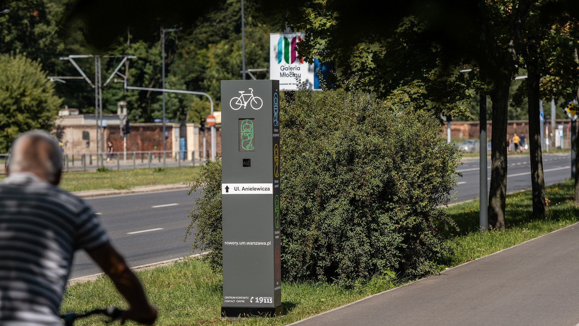Warszawski "totem" z syrenką