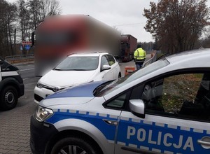 Pół promila w dziewiątej minucie jazdy. Zatrzymano nietrzeźwego kierowcę ciężarówki