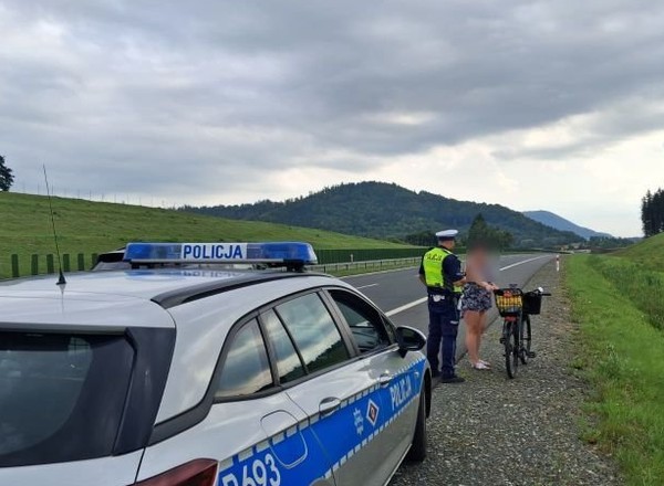 Wjechała rowerem na ekspresówkę. "Winna" nawigacja