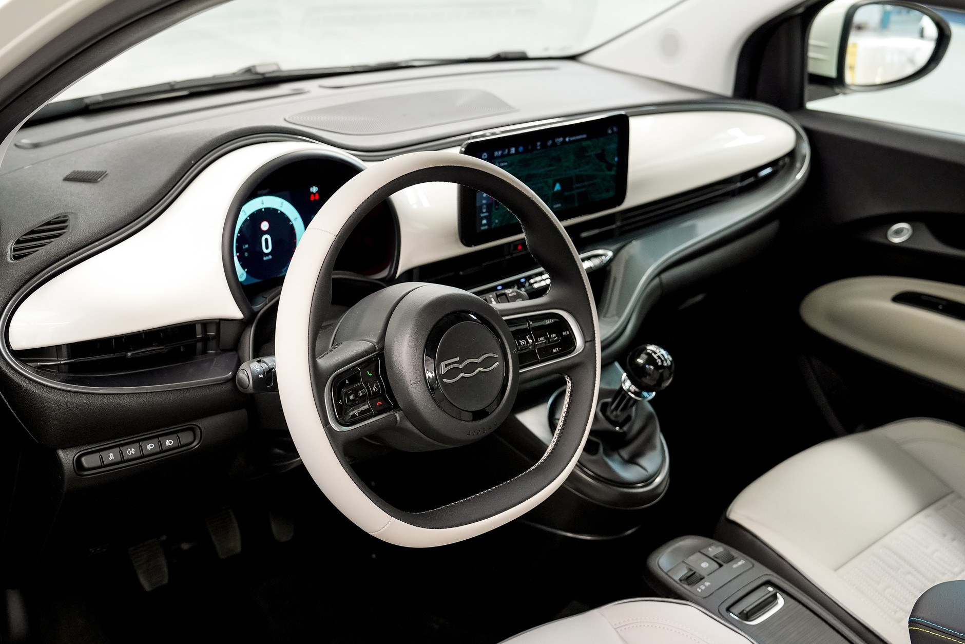 Fiat 500 Hybrid 2025