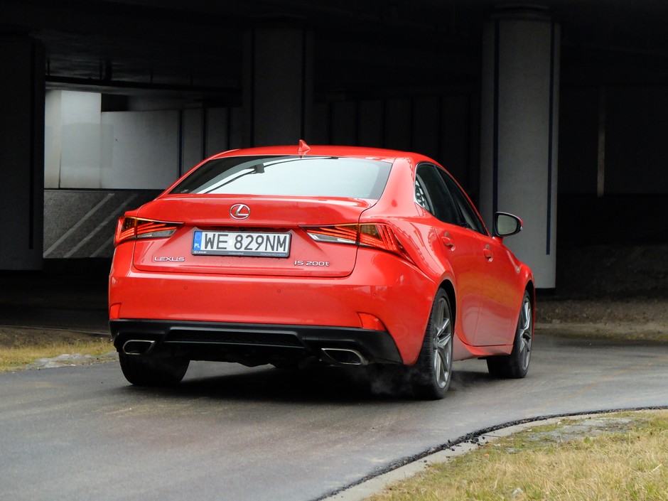 Lexus IS 200t