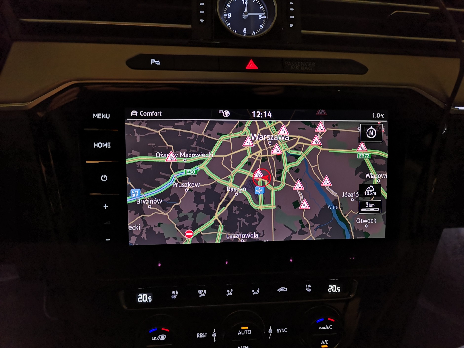 Volkswagen Passat z Car-Net i App Connect