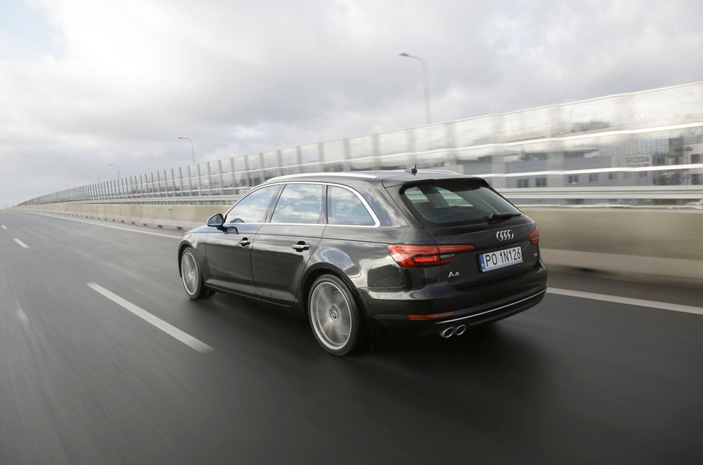 Perfekcyjnie poprawne - Audi A4 Avant 2.0 TDI  S-tronic