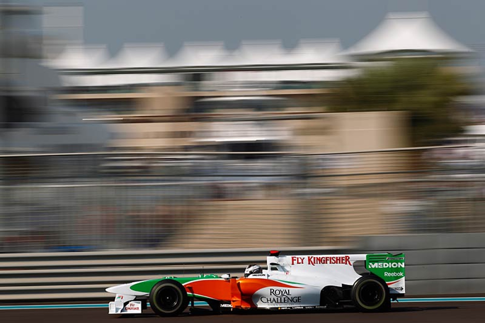 Grand Prix Abu Dhabi 2010: Vettel najmłodszym mistrzem świata, Kubica 5. (relacja, wyniki)