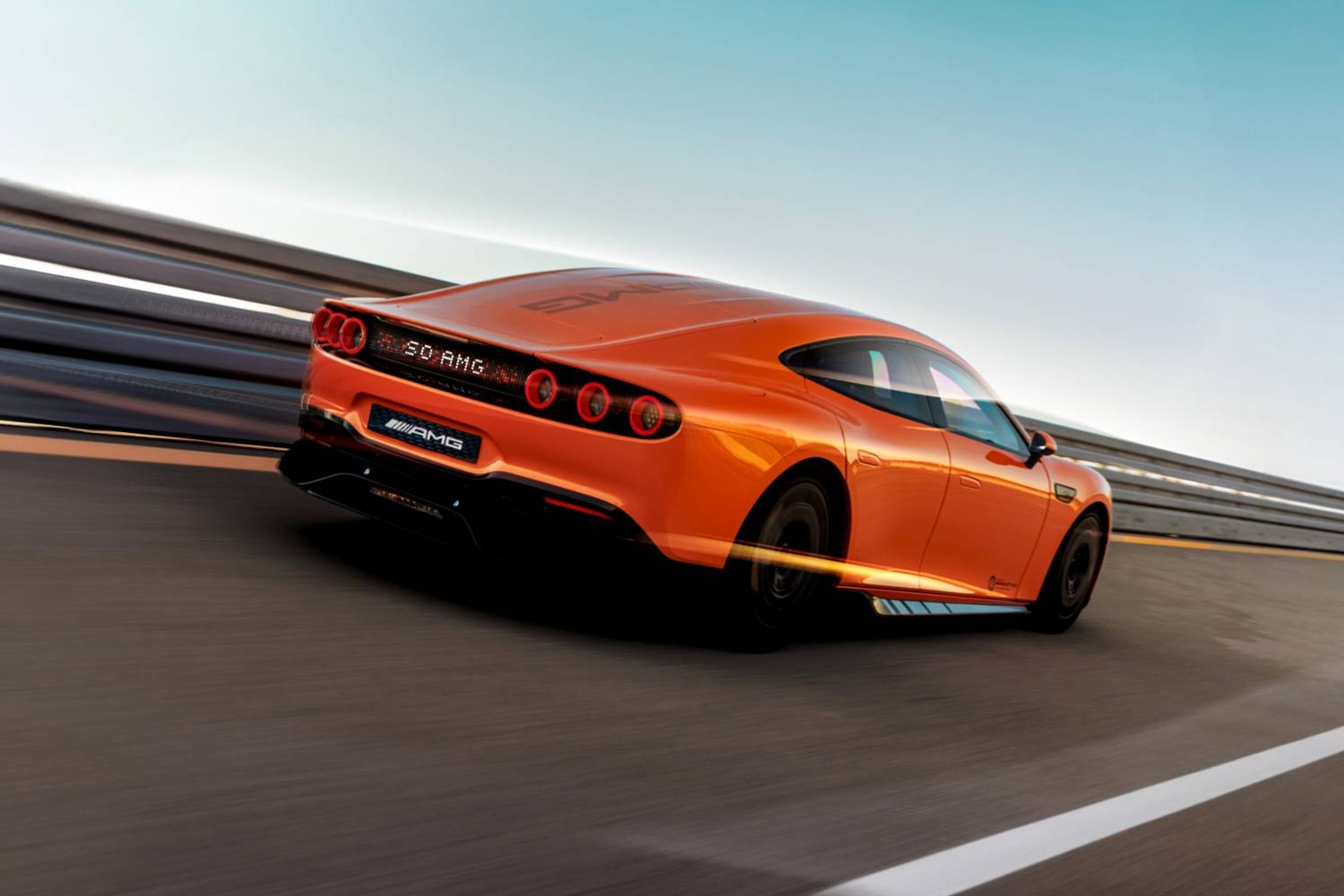 CONCEPT AMG GT XX na torze Nardo