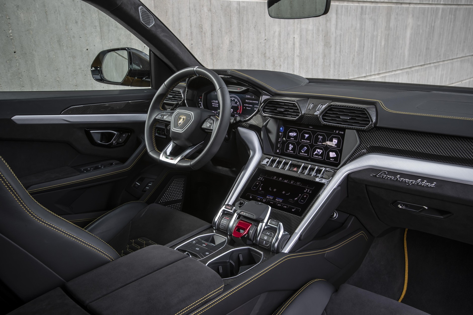 Lamborghini Urus 1 generacja 2019 rok