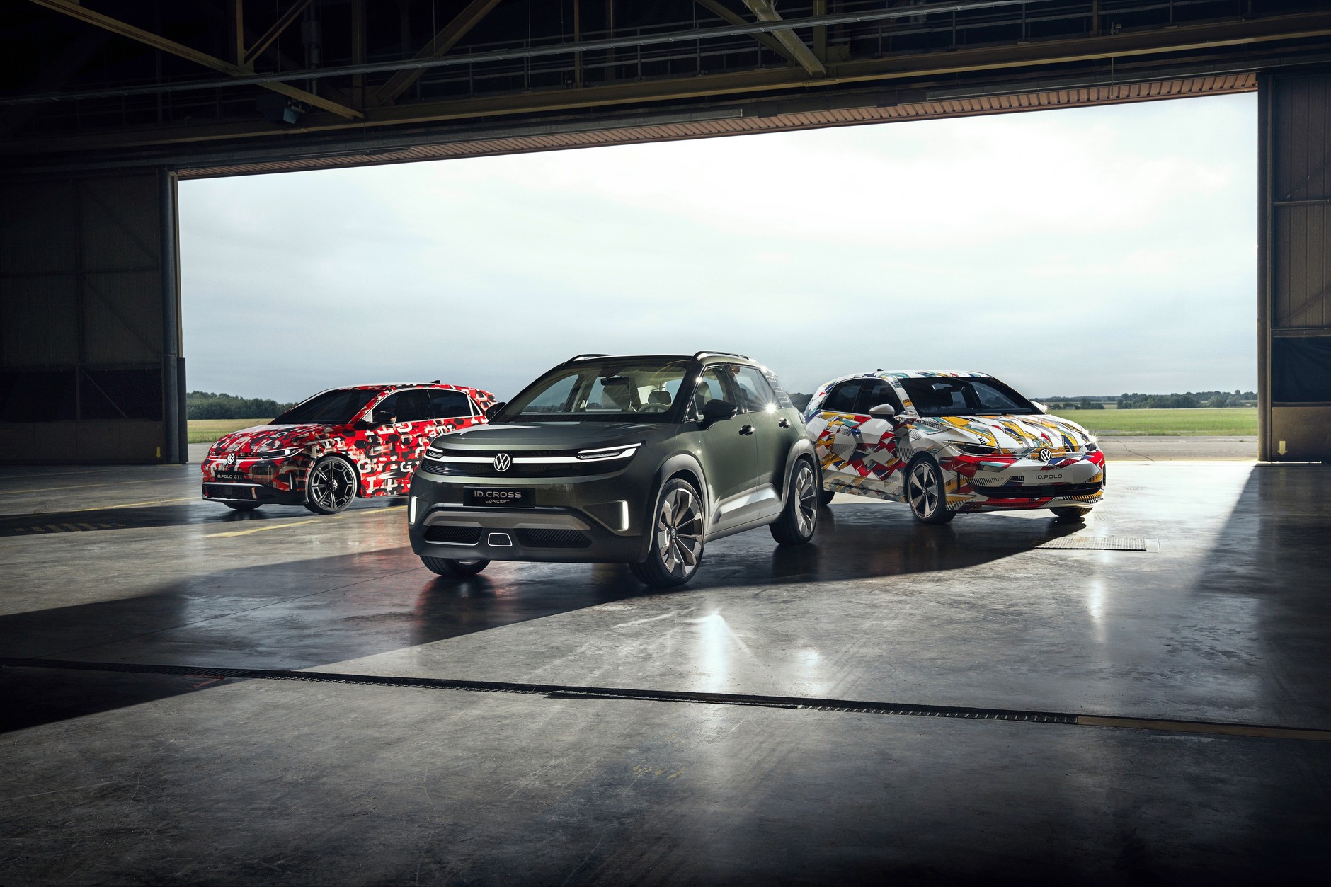 Volkswagen ID. Cross oraz zakamuflowane ID. Polo i ID. Polo GTI