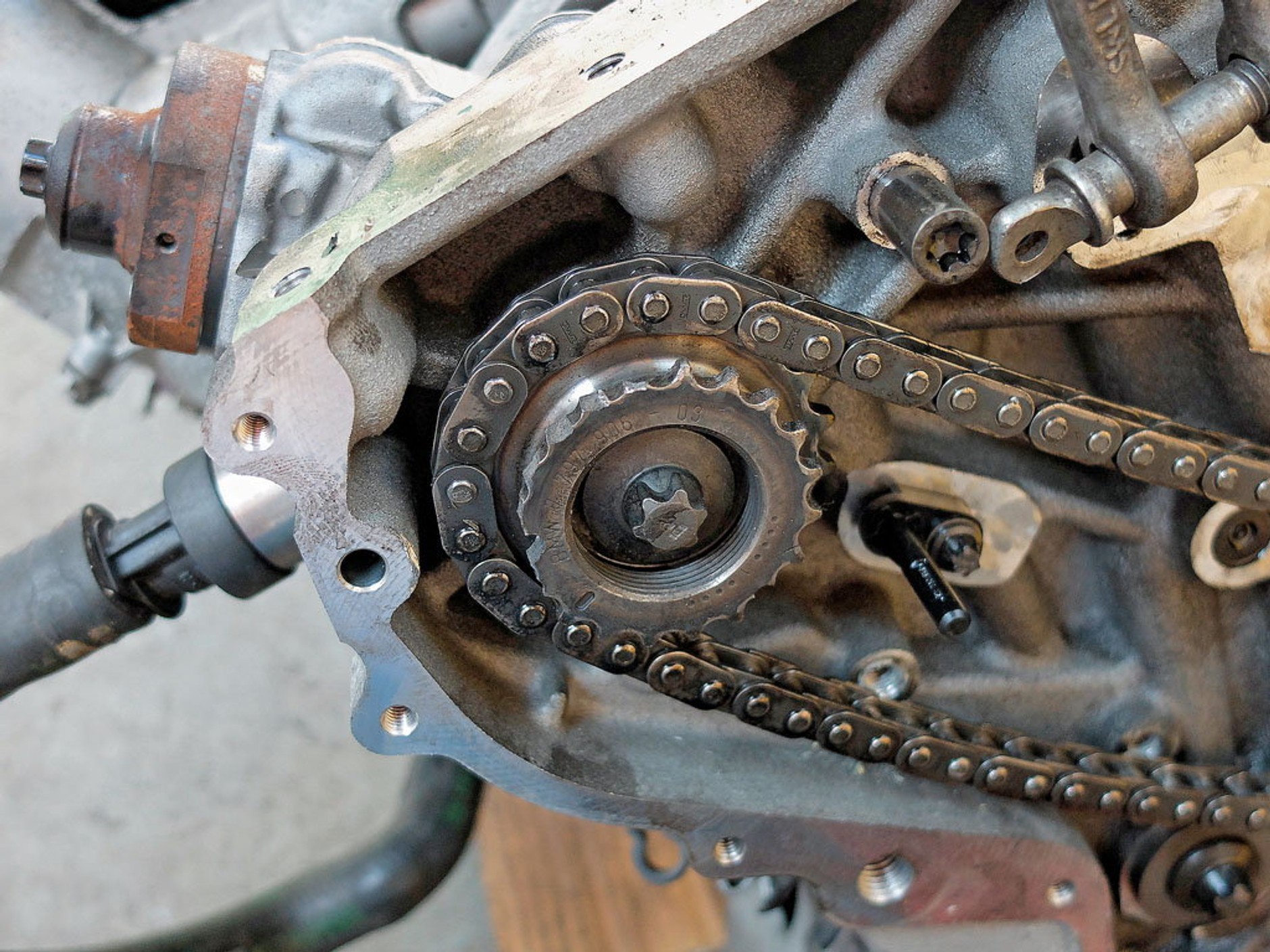 Co się może zepsuć z powodu rzadkiej wymiany oleju?