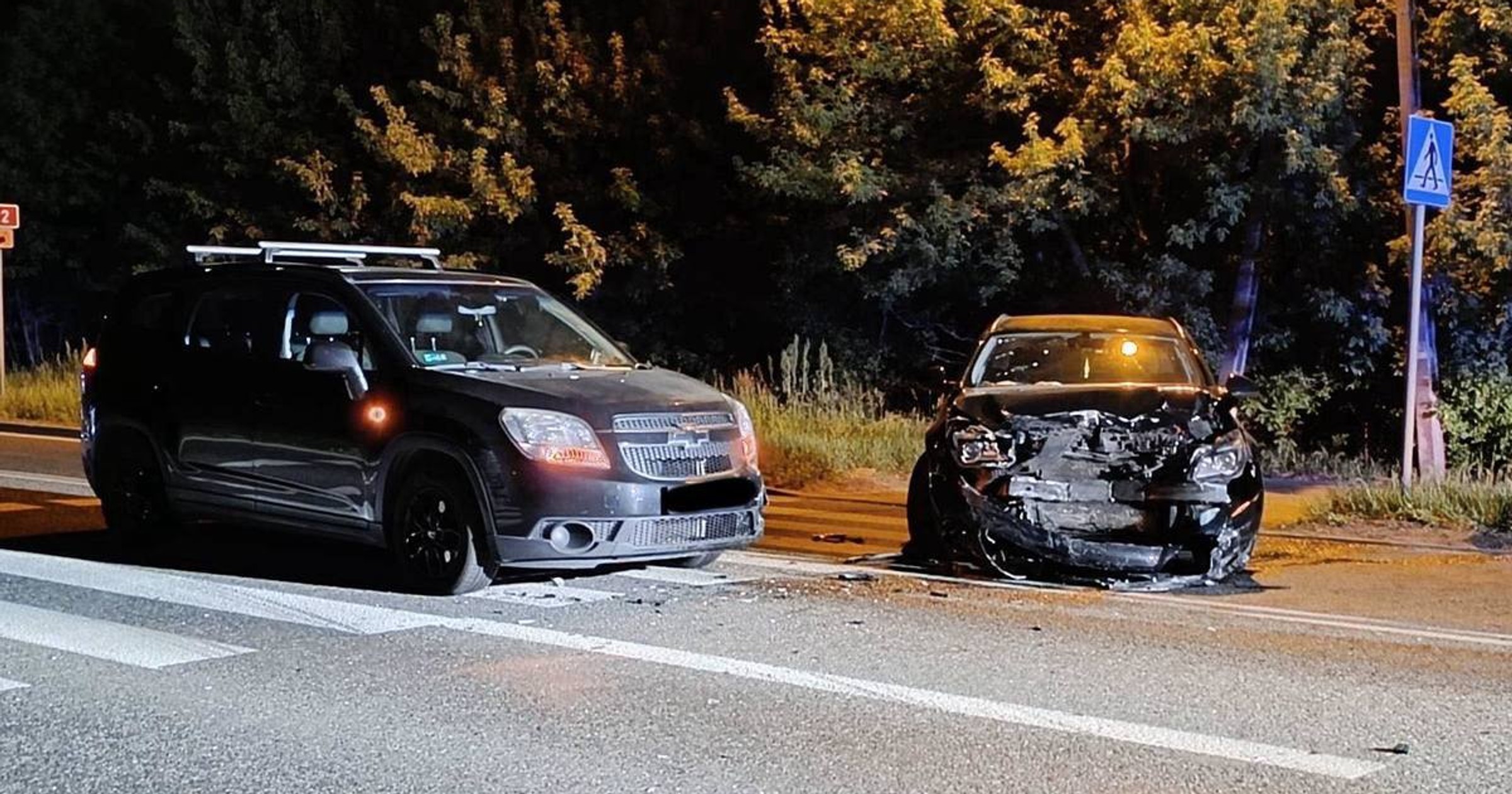 Obraz pochodzący z serwisu https://mazowiecka.policja.gov.pl/wsc/aktualnosci/97183,Wypadek-w-Chrzczanach-Policjanci-apeluja-o-ostroznosc-na-drodze.html