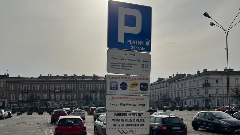 Oznaczenie prywatnego parkingu w centrum Kielc