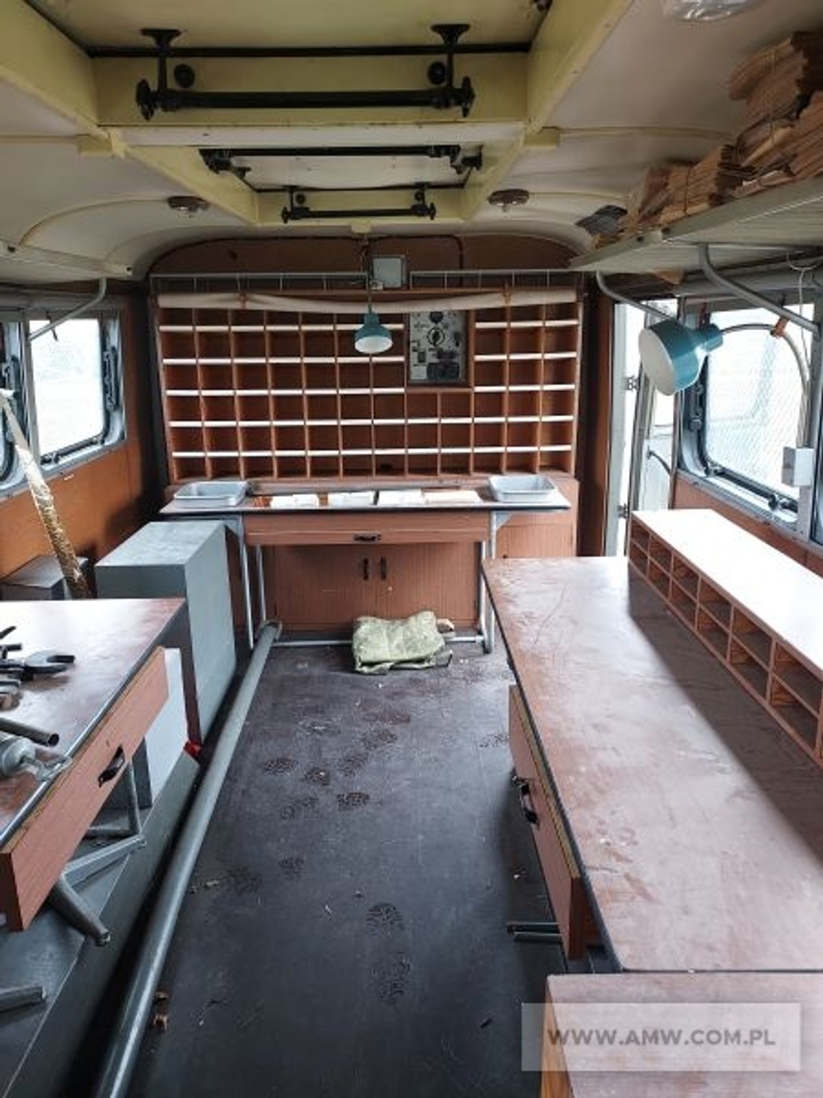 Gratka dla kolekcjonerów. Armia wietrzy magazyny