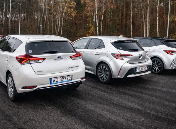 To najczęściej wybierany napęd w Toyotach. Porównaliśmy trzy generacje
