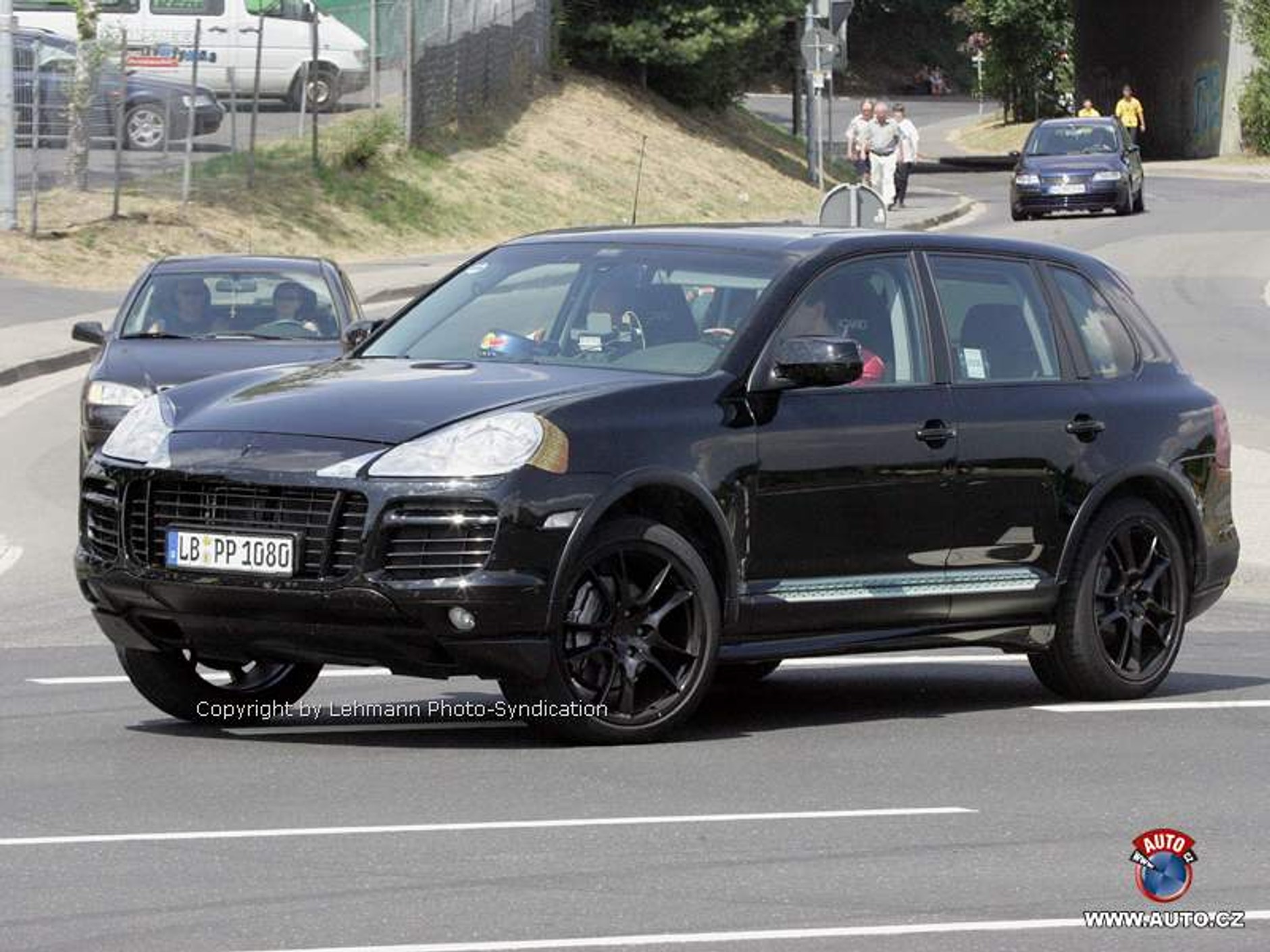 Zdjęcia szpiegowskie: Porsche Cayenne (face lifting)