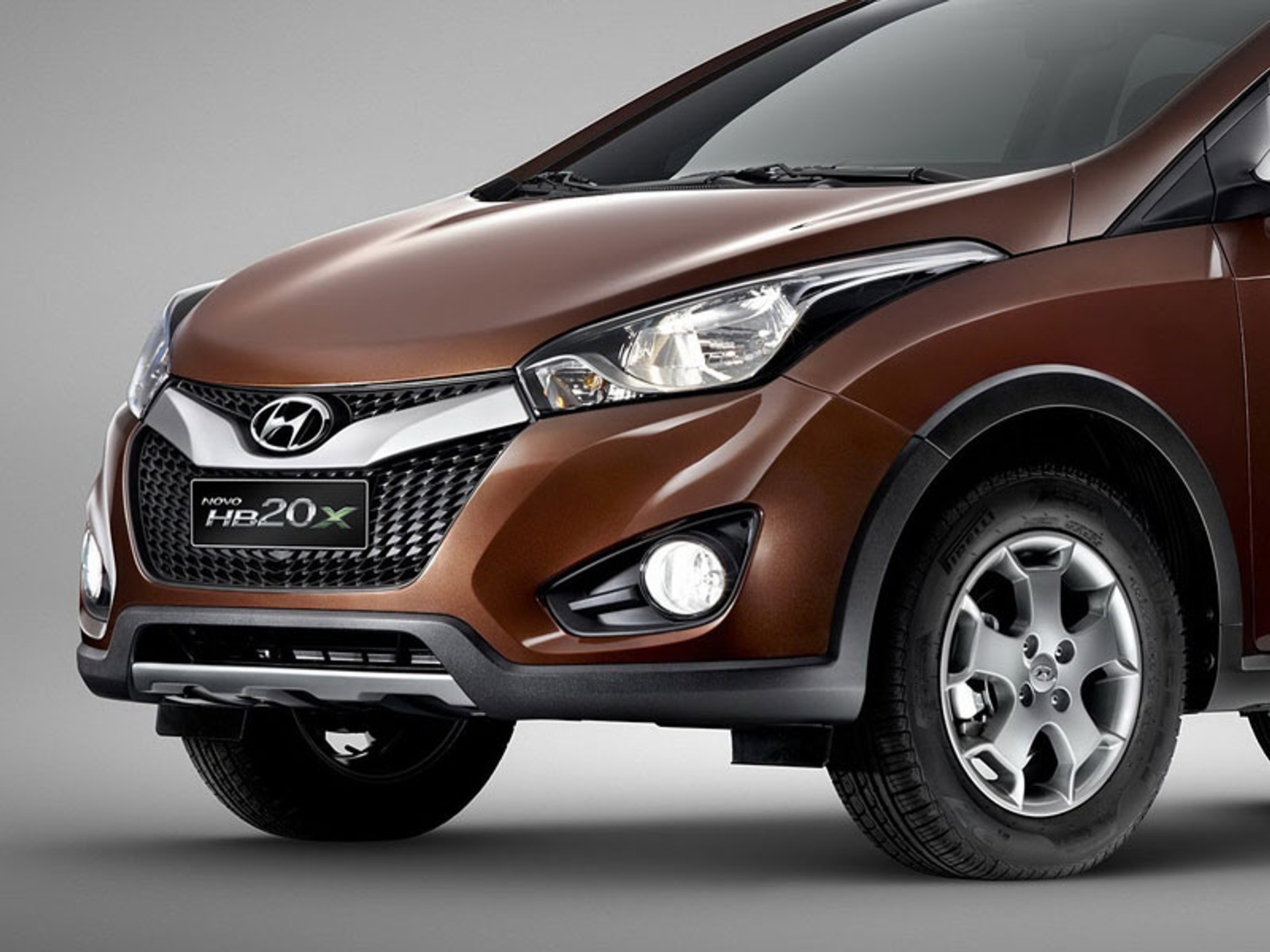 Stylowy crossover Hyundai HB20X z Brazylii