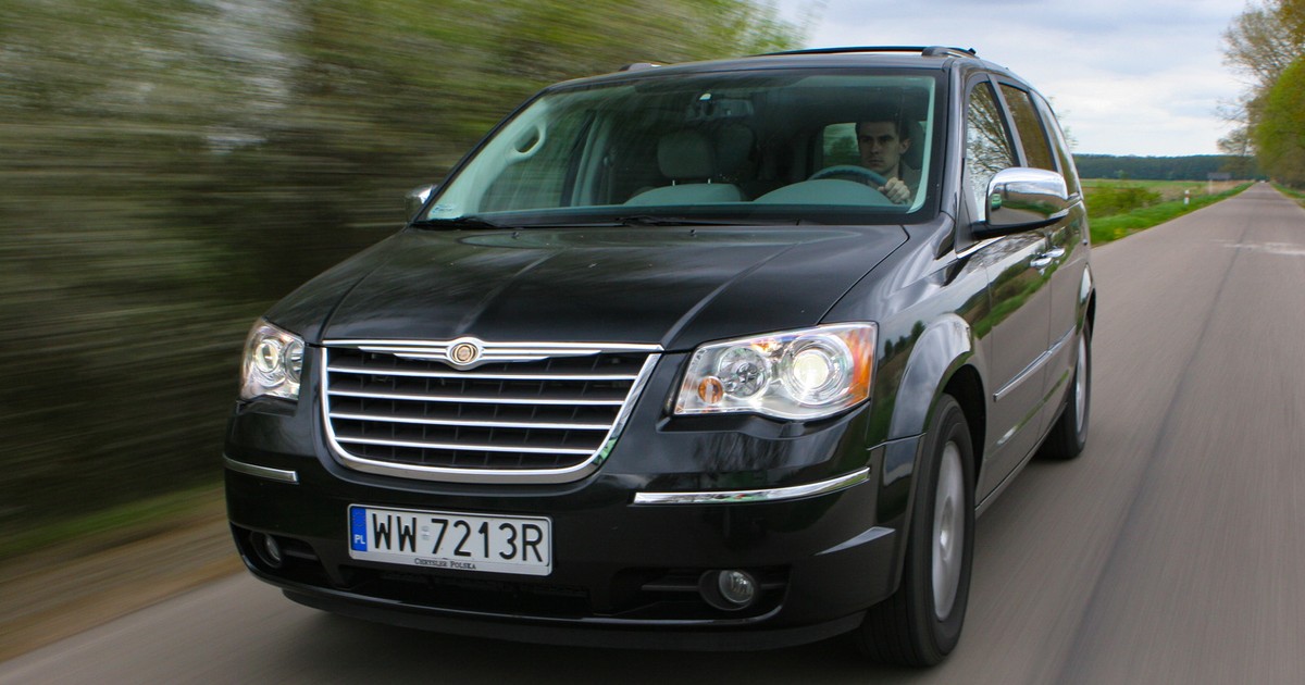 Chrysler Grand Voyager to marzenie wielu kierowców, ale częściej decydują się oni na mniejsze i tańsze modele z segmentu kompaktowych vanów.